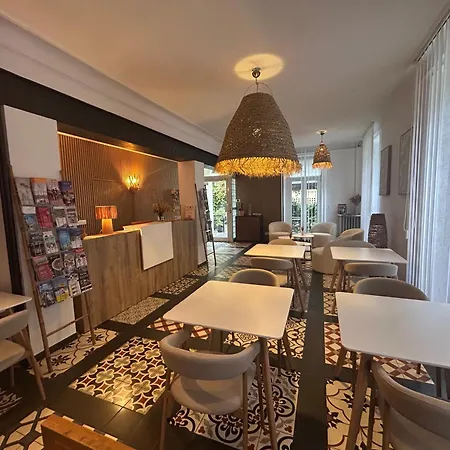 Hotel Cecil Adults Only