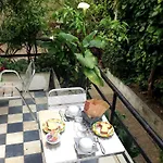 De Charme Cecil Hotel