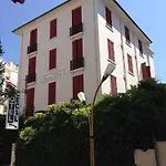 De Charme Cecil Hotel 3*