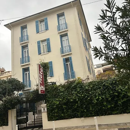 Hotel Cecil Adults Only 3*