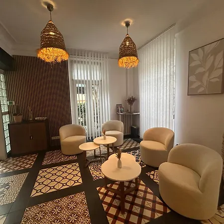 Готель Cecil Adults Only Жюан-ле-Пен