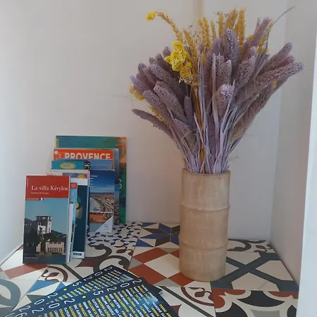 Cecil Adults Only Готель