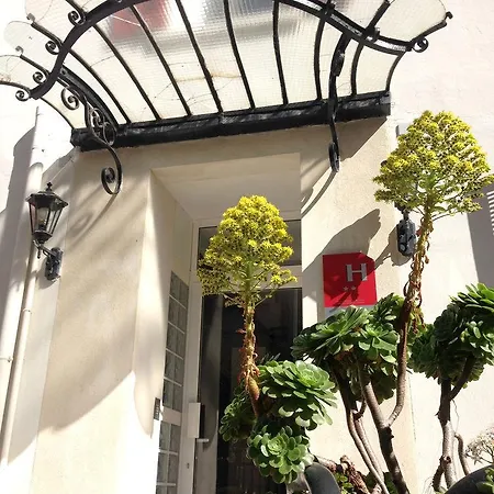 Hôtel Cecil 3*